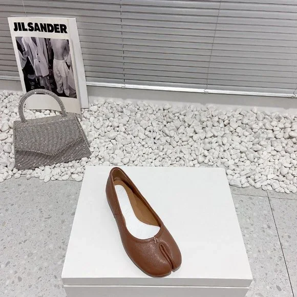 Maisom Margiela mm6 vintage split toe shoes